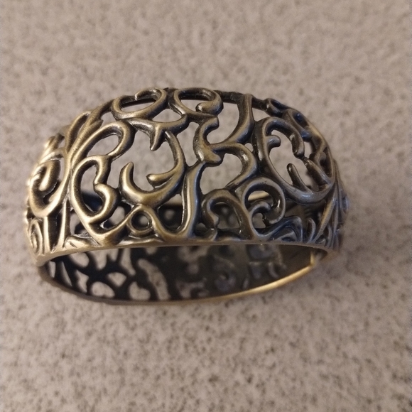 Retro Metal Bracelet - Picture 5 of 6